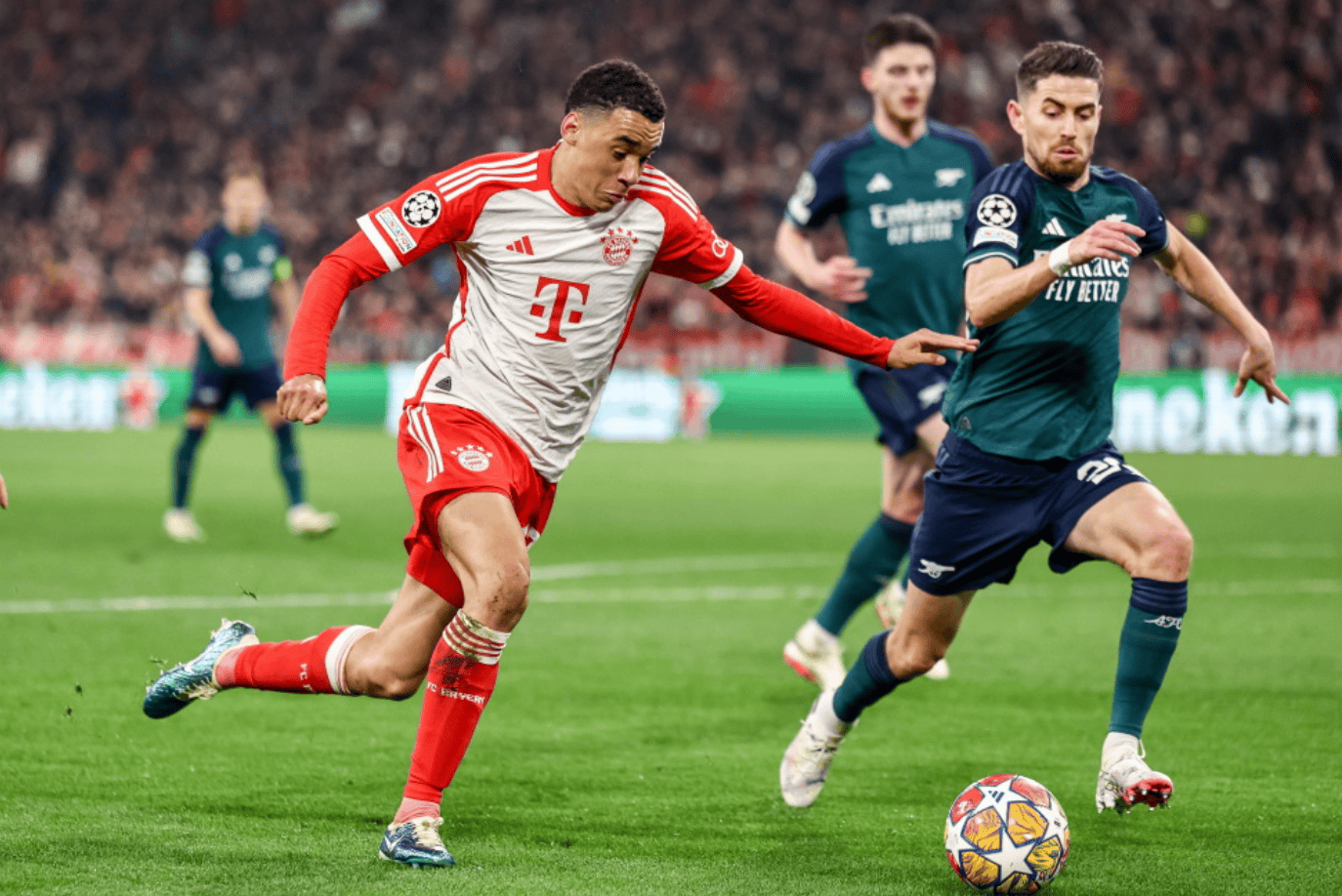 九游游戏平台-里程碑夜！拜仁慕尼黑单刀错失；NBA总决赛今夜刷纪录；球迷炸锅；阵容厚度经受考验的简单介绍